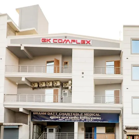 ホテル Collection O Pulpehladpur Near Tughlakabad Station Metro Station